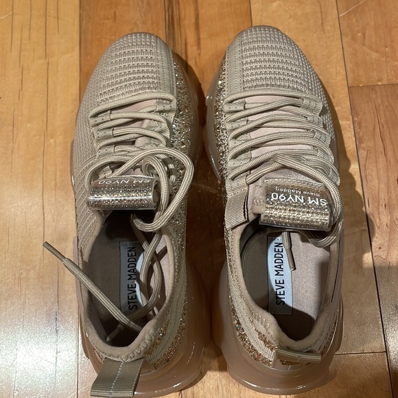 Brand new Steve Madden sneakers size 8 - Picture 2 of 5